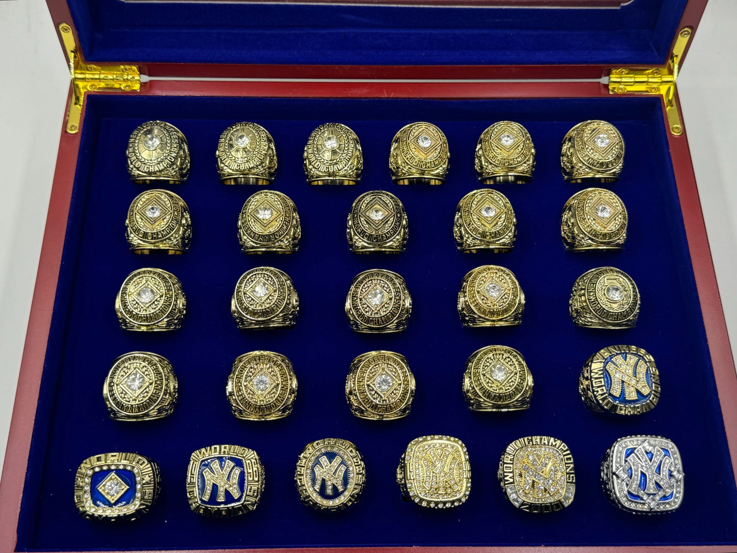 NY YANKEES 27 PIECE MLB WORLD SERIES CHAMPIONSHIP RING COLLECTION SET